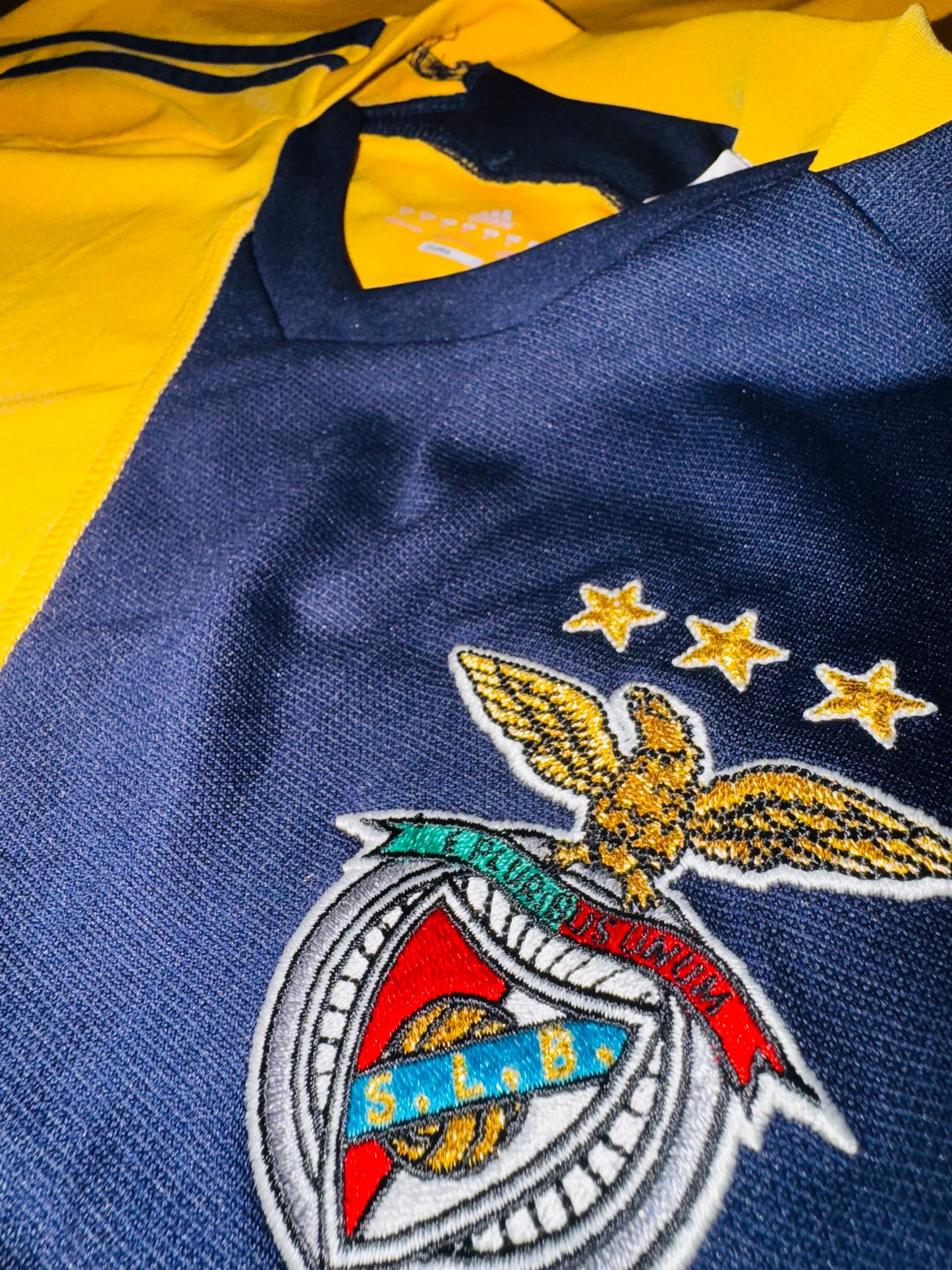 Benfica 2010/11 Away - Coentrão 18 - M