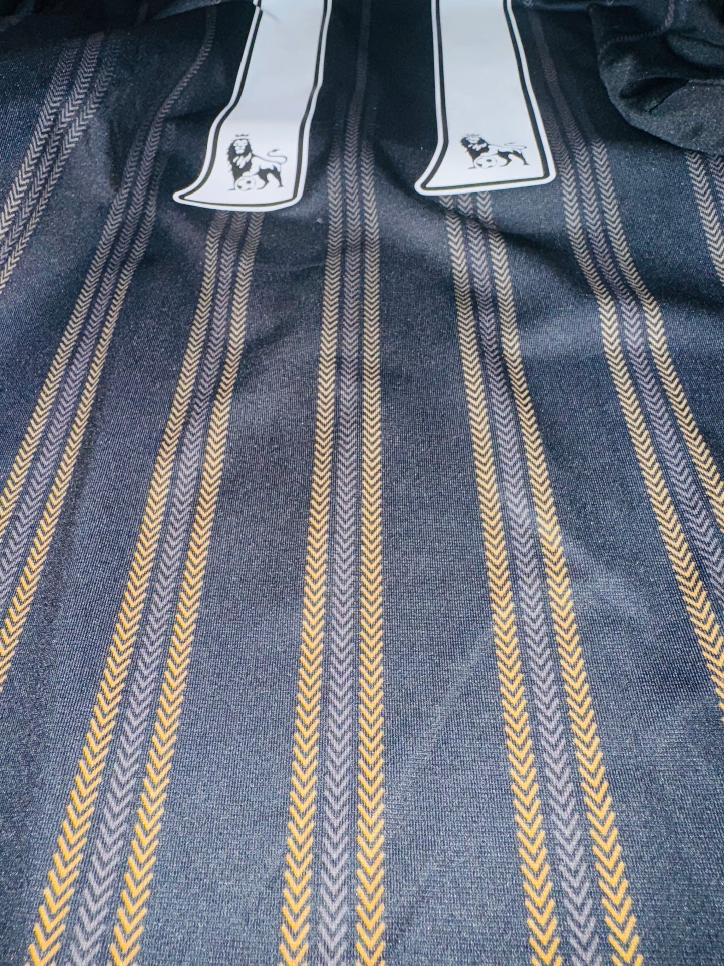 Chelsea 2010/11 Away - Drogba 11 - S